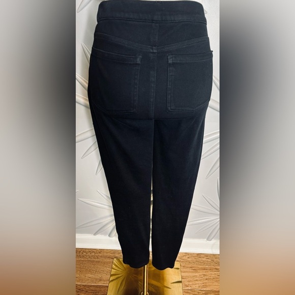 Spanx SZ SP black leggings, faux front pockets & 2 rear pockets. Waist 28”-32” - Picture 2 of 3